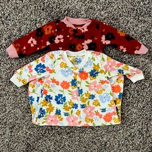 Carter’s set of 2 fleece pajamas size 3-6 months